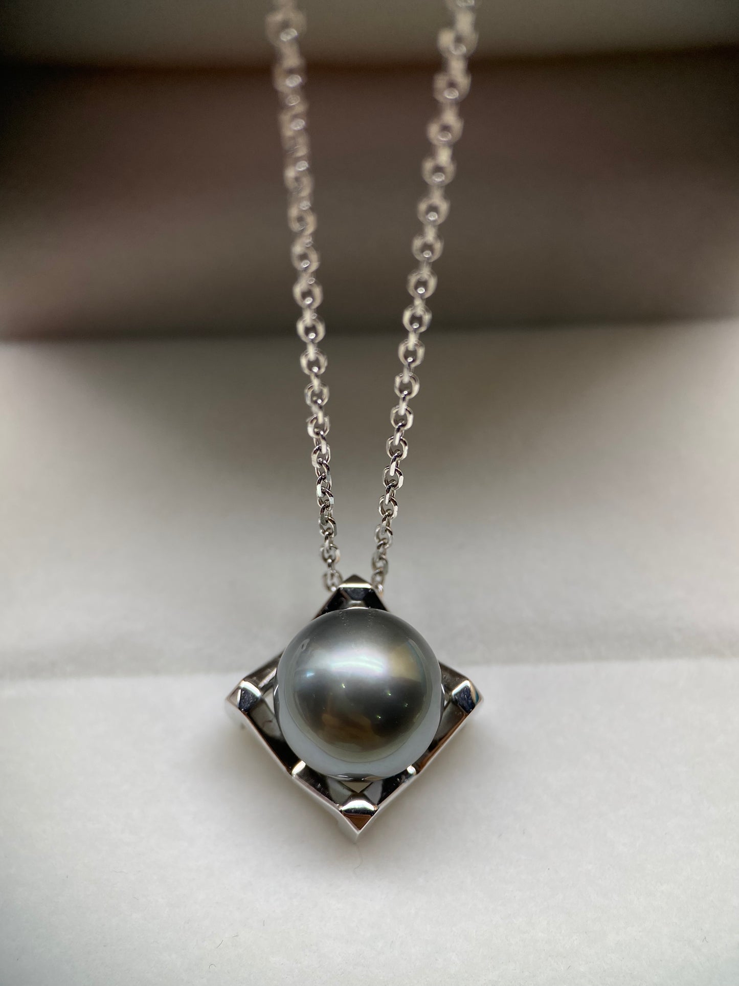 Simple Tahitian Seawater Pearl M-Style Pendant Necklace 11.6 mm
