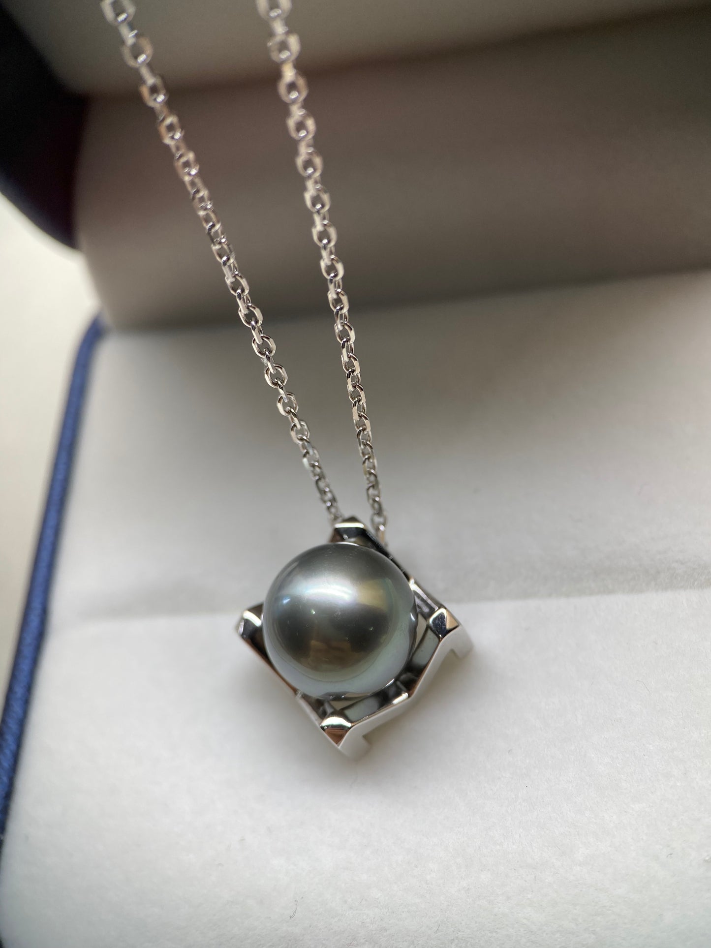 Simple Tahitian Seawater Pearl M-Style Pendant Necklace 11.6 mm