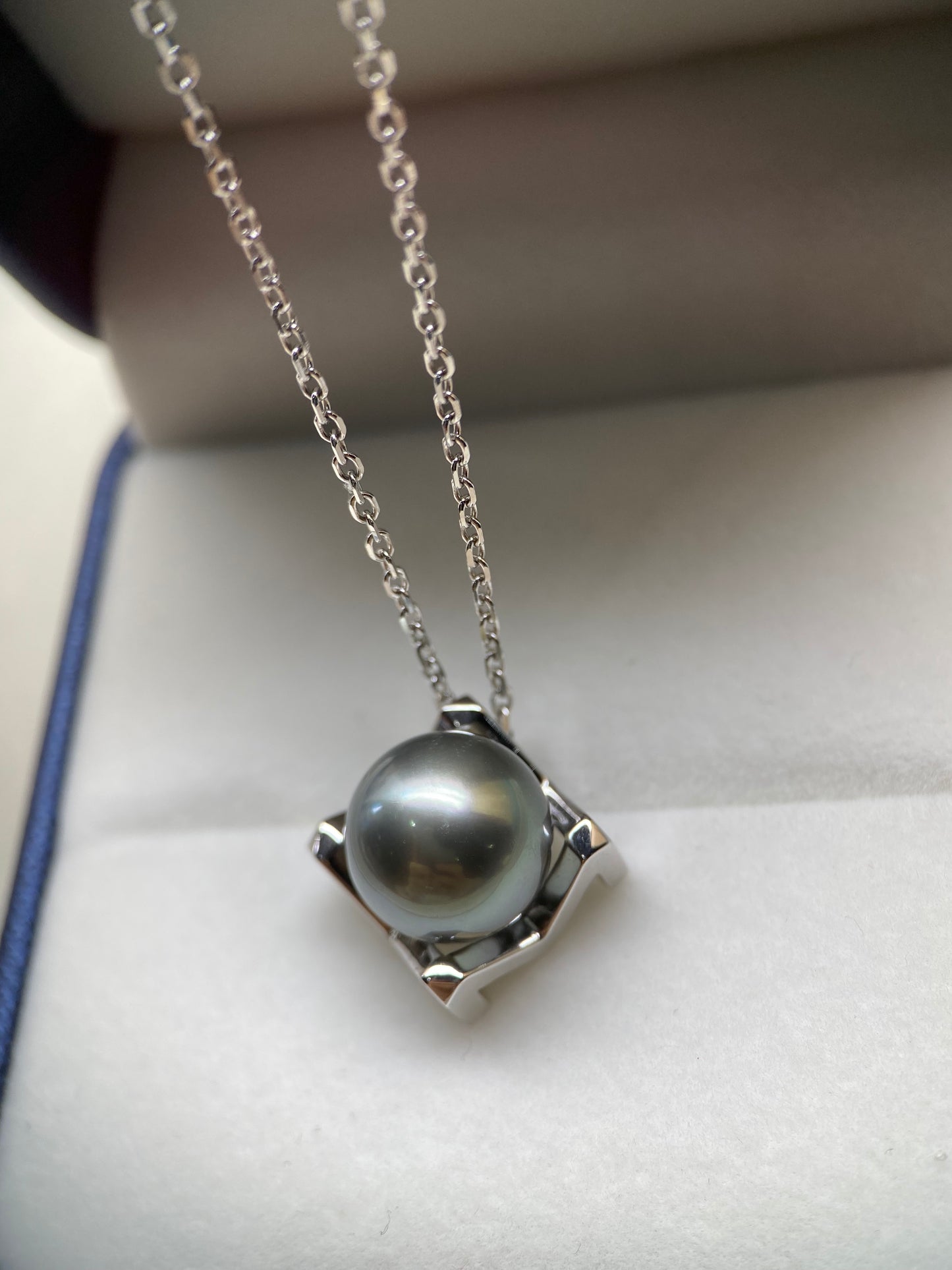 Simple Tahitian Seawater Pearl M-Style Pendant Necklace 11.6 mm