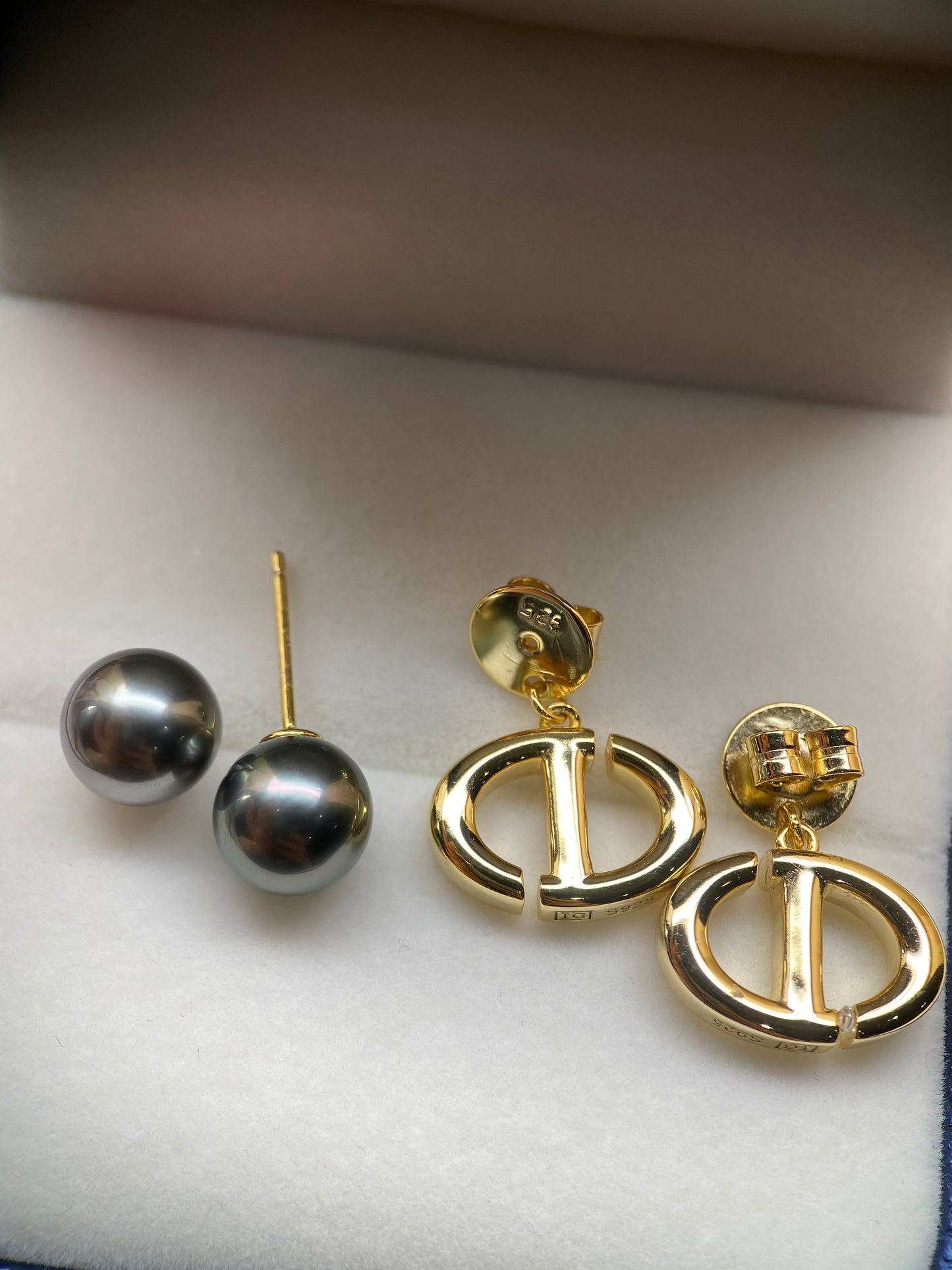 Elegant Tahitian Seawater Pearl Versatile Dangling Earrings 9-9.1 mm