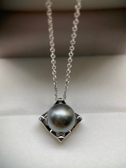 Simple Tahitian Seawater Pearl M-Style Pendant Necklace 11.6 mm