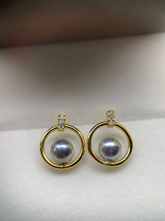 Dainty Madama Seawater Pearl Earrings 6.4 mm
