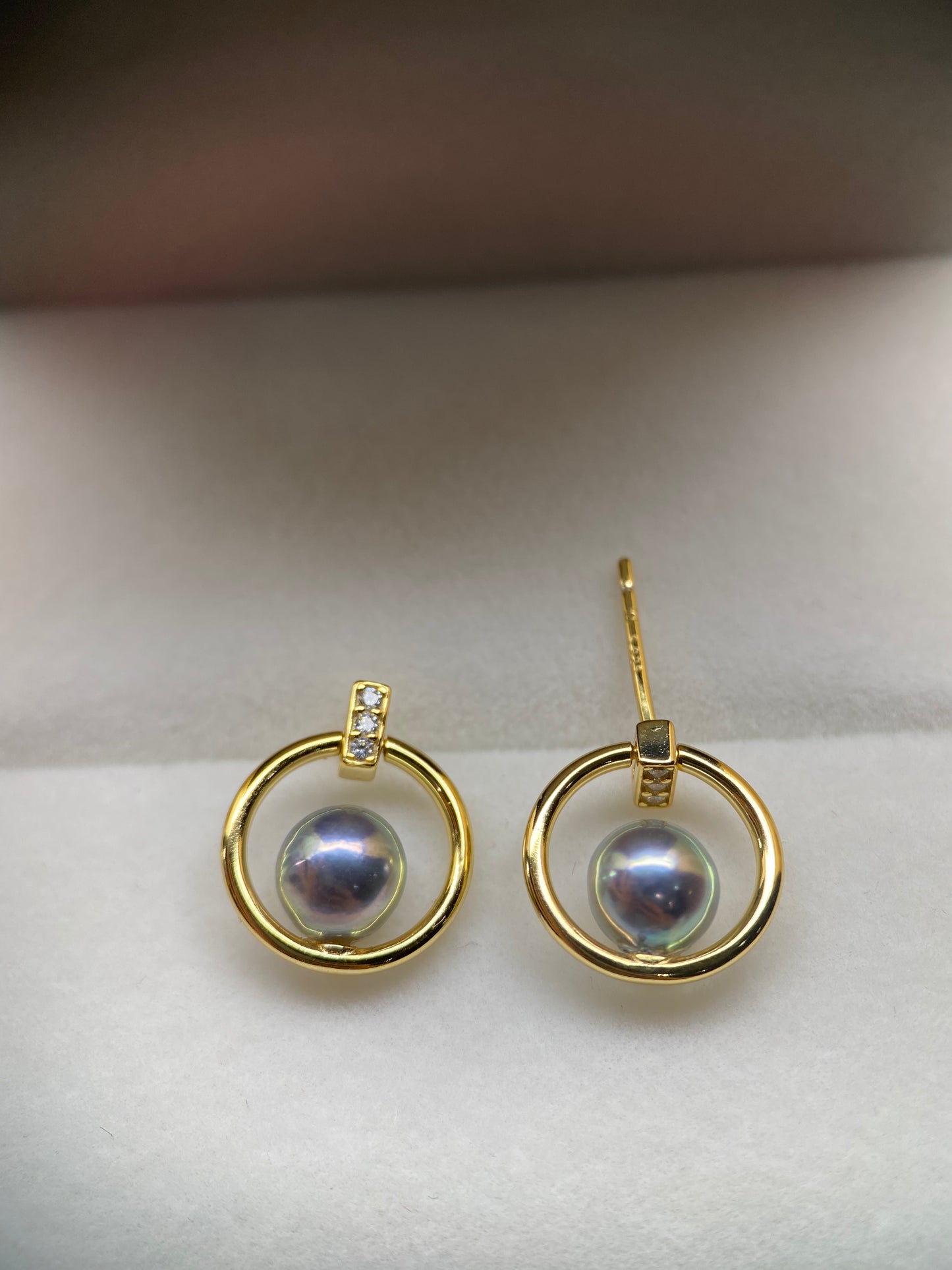 Dainty Madama Seawater Pearl Earrings 6.4 mm